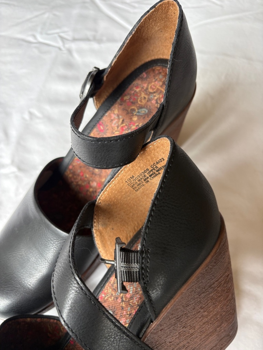 Born BOC ALYSON Black Strap Mary Jane Wedge Heels - Picture 5 of 7
